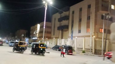 عودة الكهرباء بشوارع ومستشفى النيل التخصصي بمدينة إدفو 