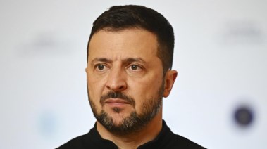  الرئيس الأوكراني فولوديمير زيلينسكي