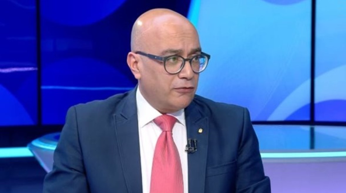 رئيس تحرير مجلة السياسة الدولية الكاتب الصحفي أحمد ناجي قمحة رئيس تحرير مجلة السياسة الدولية الكاتب الصحفي أحمد ناجي قمحة