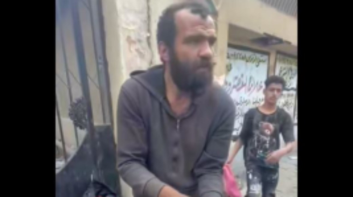 صورة من مقطع الفيديو المتداول لتعذيب القطط صورة من مقطع الفيديو المتداول لتعذيب القطط