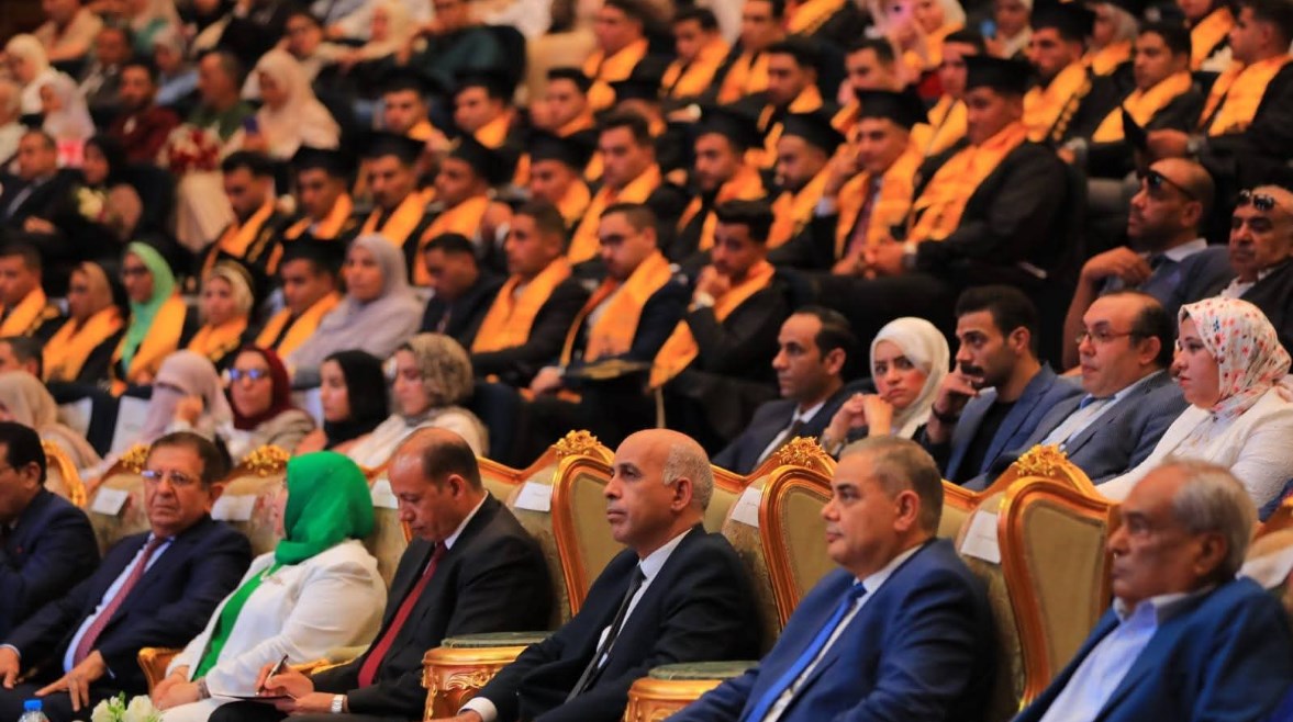 خلال حفل التخرج 