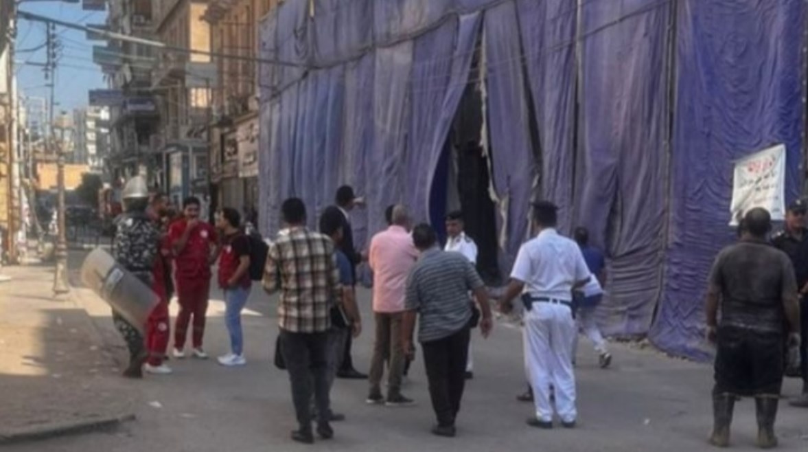 وصول جهات التحقيق العقار المنهار وصول جهات التحقيق العقار المنهار