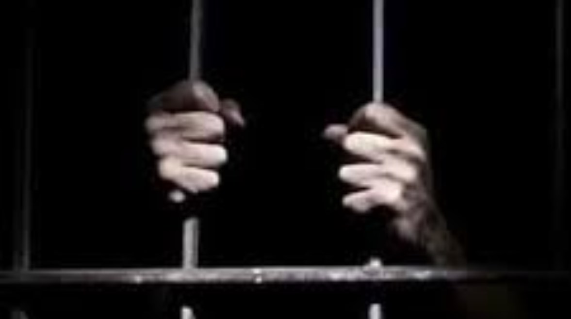 قاصر ضحية سمسار شقق في فضيحة أخلاقية بملف في الآداب
