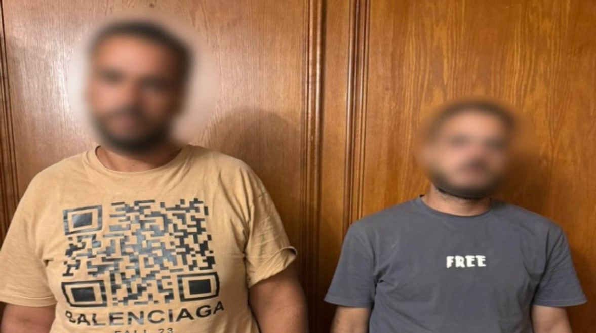 المتهمان بعد ضبطهما المتهمان بعد ضبطهما