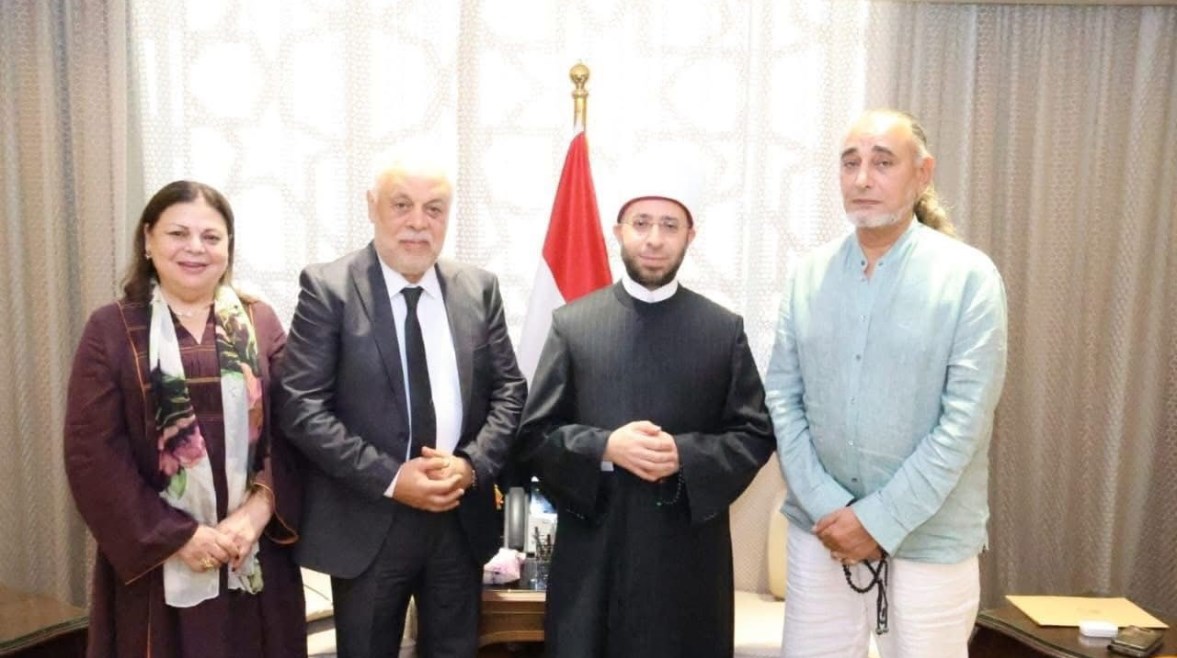 أشرف زكي ووزير الأوقاف