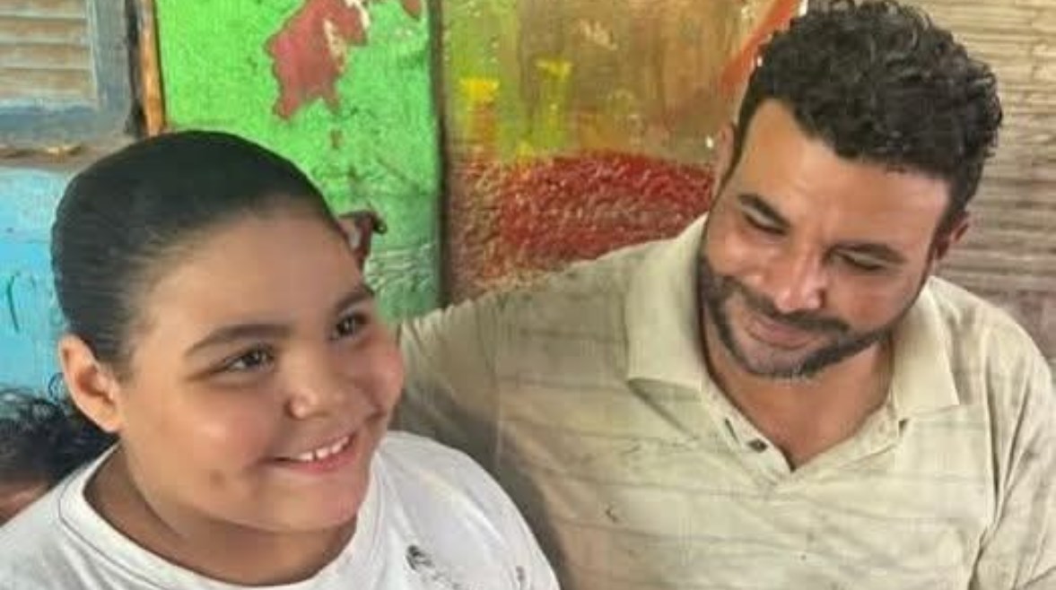 الطفلة هايدي ووالدها الطفلة هايدي ووالدها
