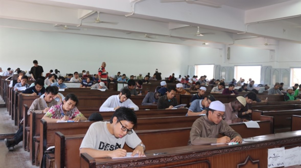 طلاب جامعة الأزهر طلاب جامعة الأزهر