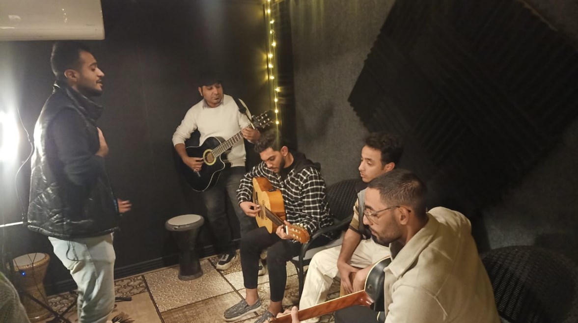 Black Vox Band تضفي أجواء موسيقية مميزة على شوارع القاهرة