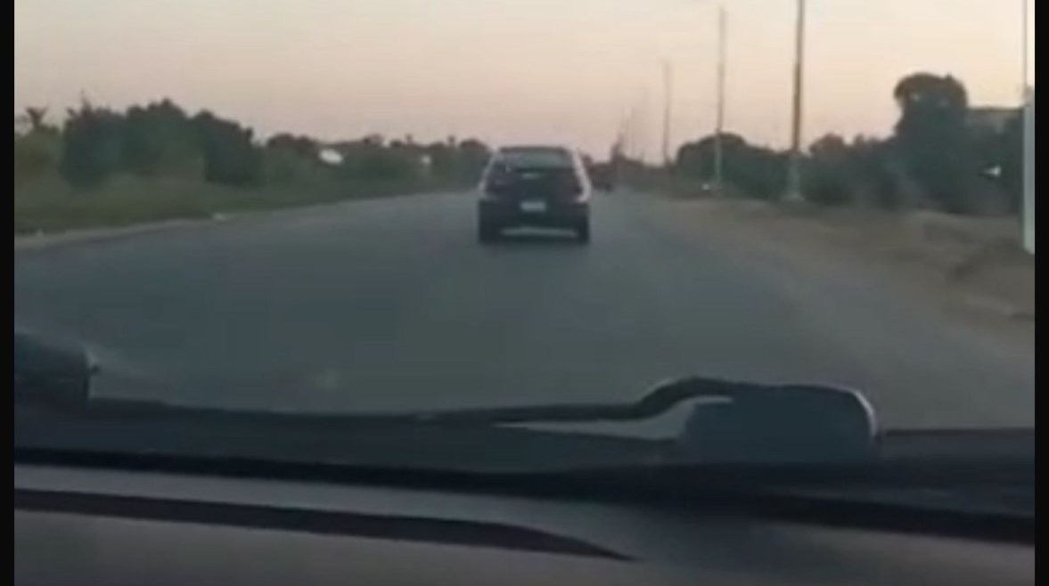 صوره سياره المرشح المتضرر أثناء البث المباشر صوره سياره المرشح المتضرر أثناء البث المباشر