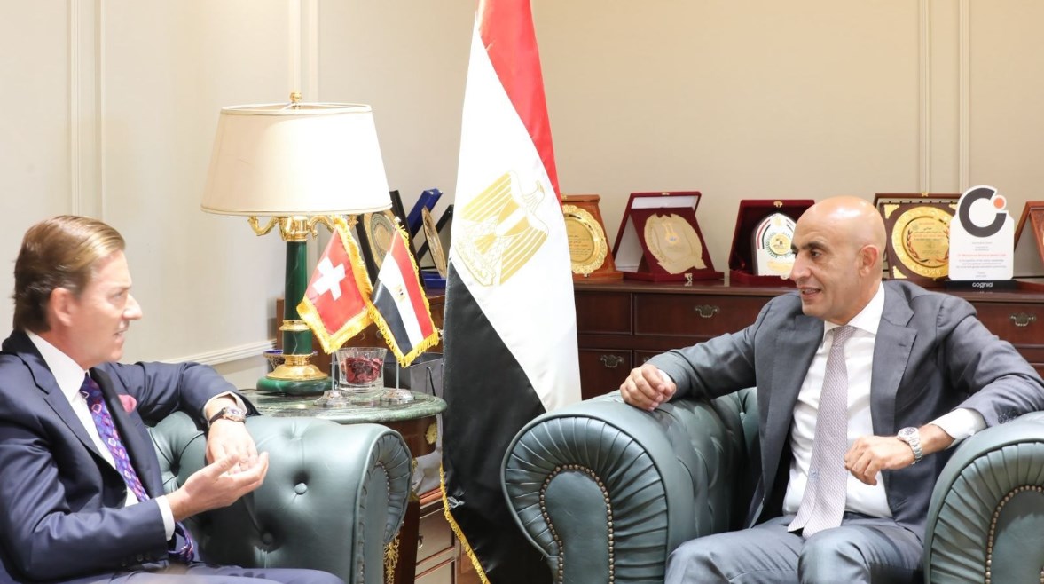 وزير التعليم محمد علدالطيف، وسفير سويسرا بالقاهرة أندرياس باوم