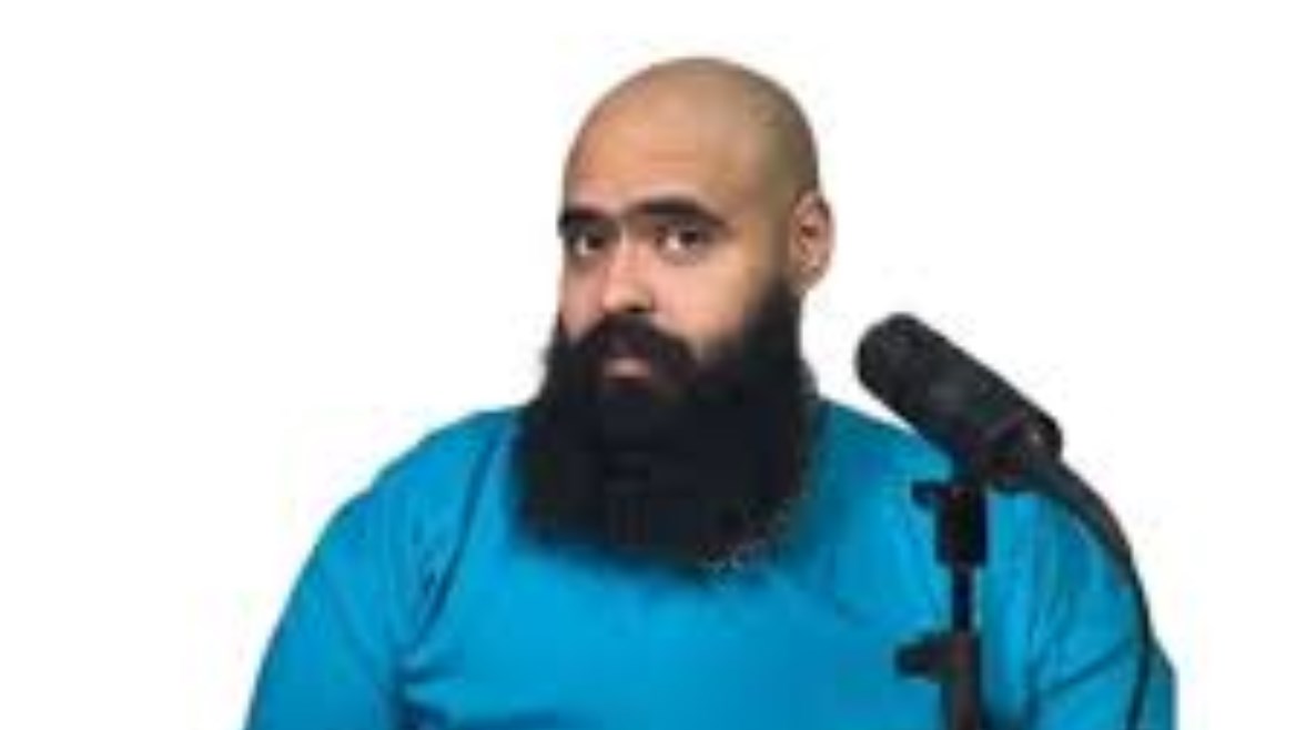  البلوجر محمد عبد العاطي