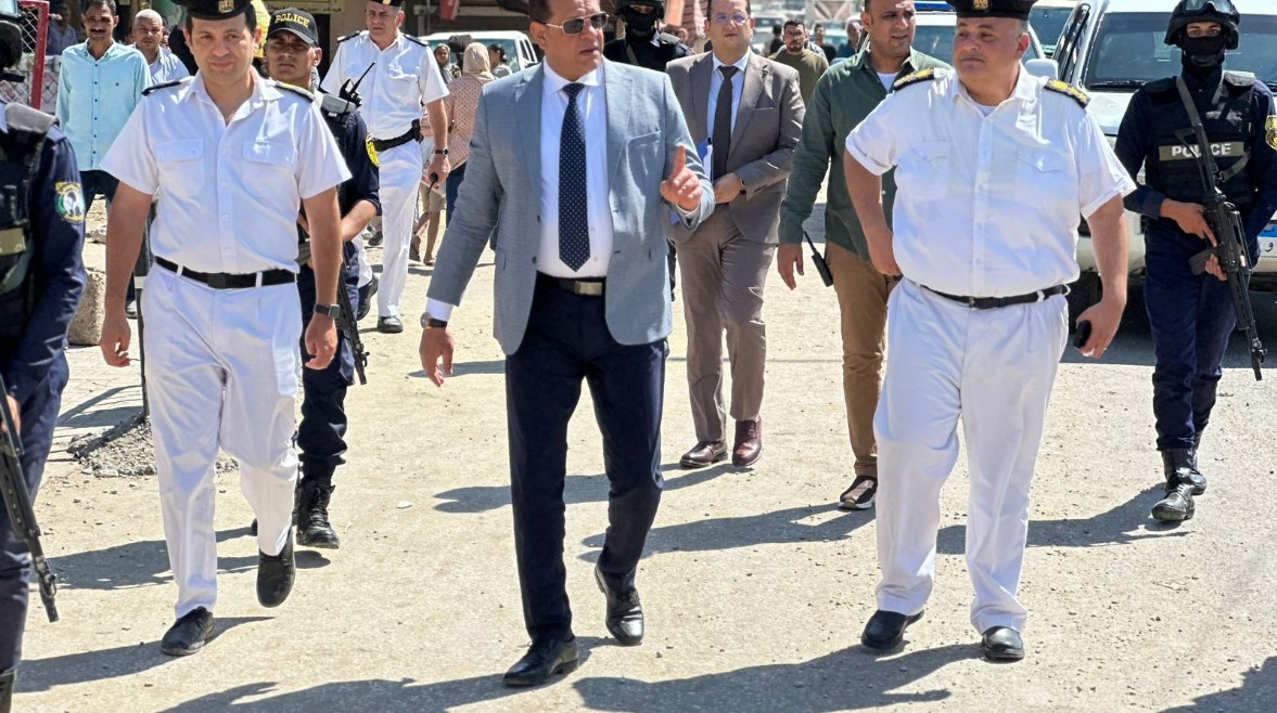 مدير أمن الفيوم اللواء أحمد عزت أثناء تنفيذ الحملة