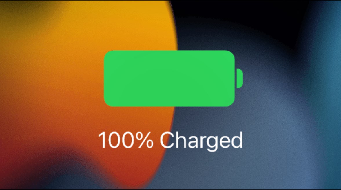 بطارية مشحونة بنسبة 100%