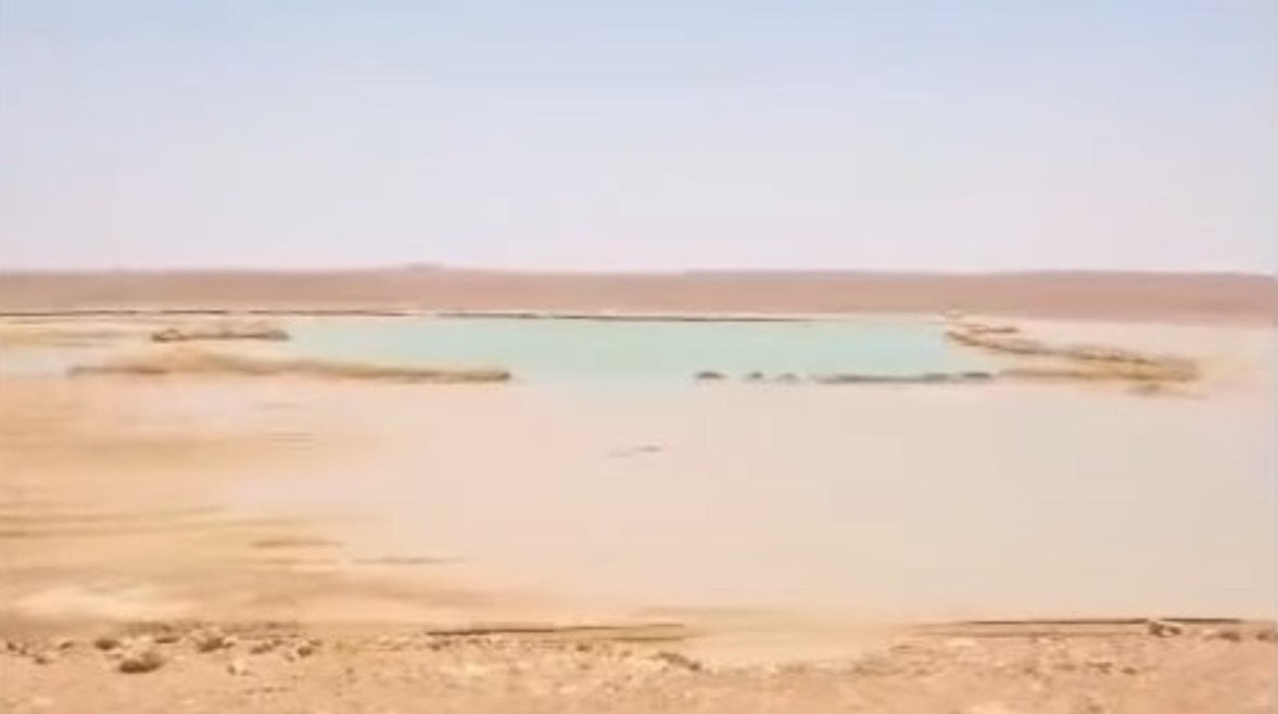 أمطار في عز الحر تعرضت لها جارة أم الصغير بواحة سيوة 