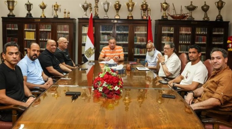 الخطيب والجهاز الفني المؤقت للأهلي