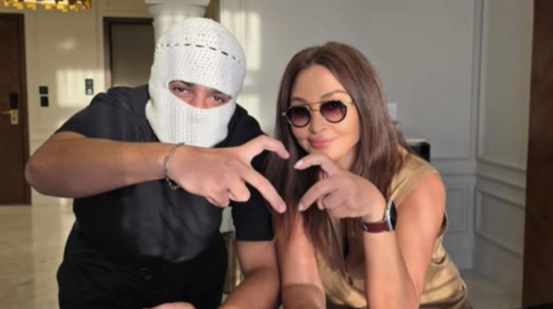 إليسا وتووليت