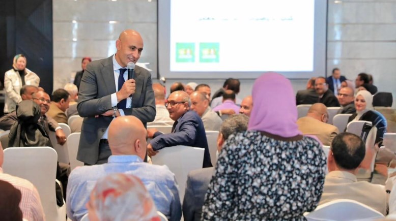 وزير التربية والتعليم والتعليم الفني محمد عبداللطيف 