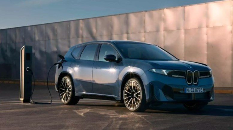 سيارة BMW iX3 نيو كلاس الكهربائية
