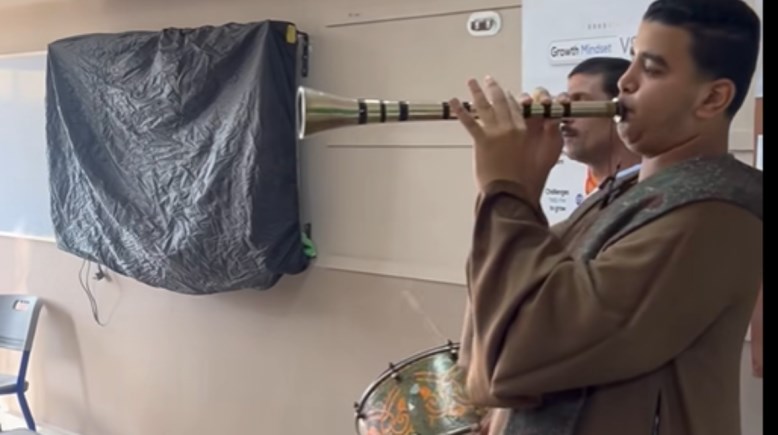 مزمار بلدي في مدرسة دولية