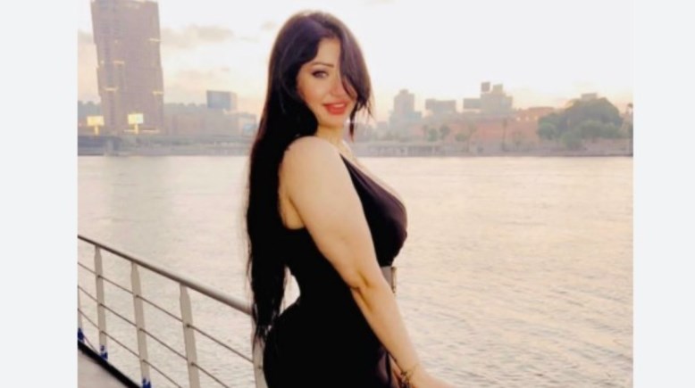 البلوجر نورهان حفظي
