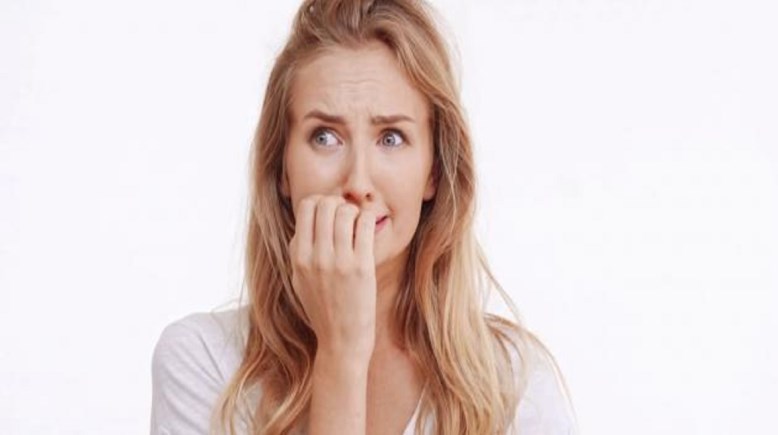لماذا تنقلب حياة النساء بعد سن الـ45؟