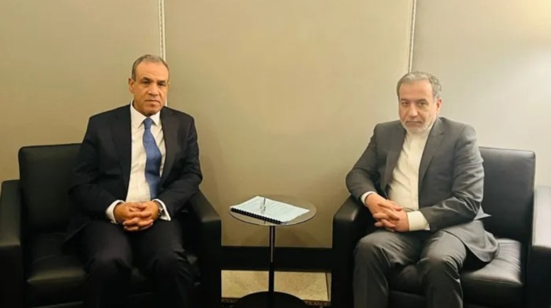 وزير الخارجية بدر عبدالعاطي ونظيره الإيراني عباس عراقجي
