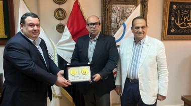 ياسر إدريس يستقبل نائب رئيس اللجنة الأولمبية العراقية