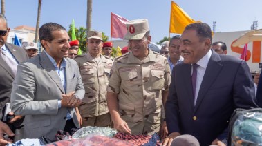 قافلة صندوق "تحيا مصر" تصل واحة سيوة