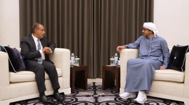 وزير الخارجية مع نائب رئيس الوزراء وزير خارجية الإمارات