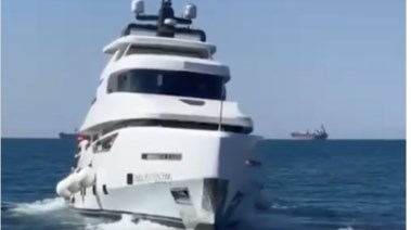 اليخت الفاخر