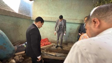 جانب من معاينه النيابة الإدارية لمكتب صحة بدشنا 