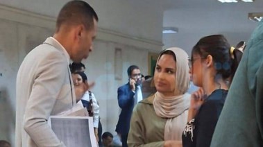 ضحايا حادث طريق الواحات مع دفاع المتهمين