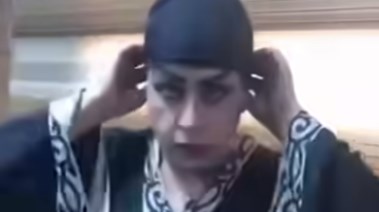 الشاب الذي ظهر في الفيديو