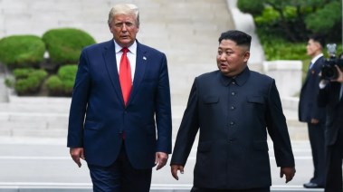 الزعيم الكوري الشمالي كيم جونغ أون، والرئيس الأمريكي دونالد ترامب