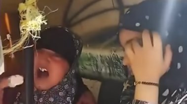السيدتان كما ظهرتا في الفيديو المتداول