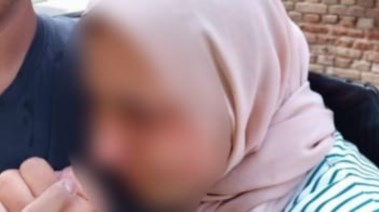 الفتاة المجني عليها من قبل صاحبة الأتيلية