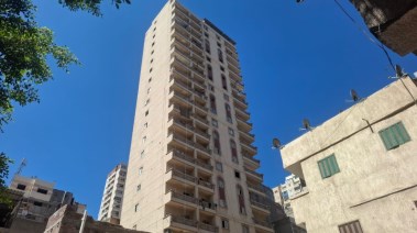 صورة البرج المائل 