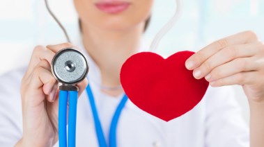 5 علامات مبكرة لأمراض القلب عند النساء