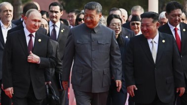  الرئيس الروسي فلاديمير بوتين والرئيس الصيني شي جينبينج وزعيم كوريا الشمالية كيم جونج أون