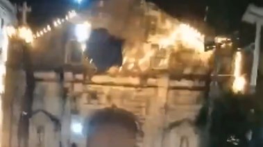 دمار نتيجة زلزال في الفلبين 