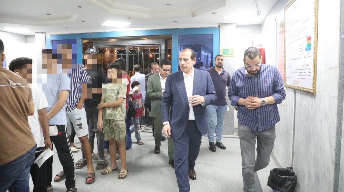 نائب وزير الصحة والسكان في زيارة مفاجئة لمستشفى عين شمس نائب وزير الصحة والسكان في زيارة مفاجئة لمستشفى عين شمس