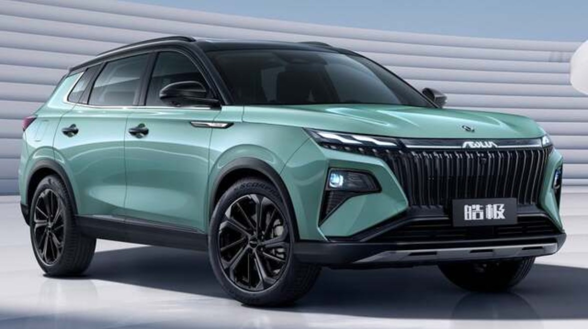  إيولوس هيوج 2025