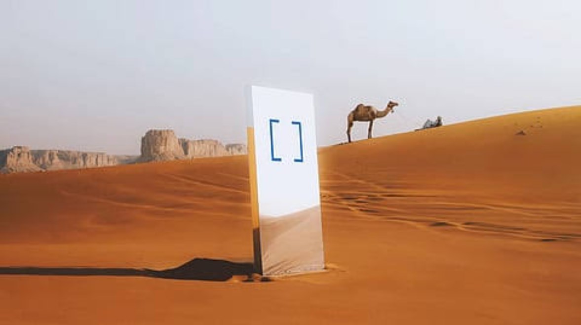 مرايا غامضة في السعودية