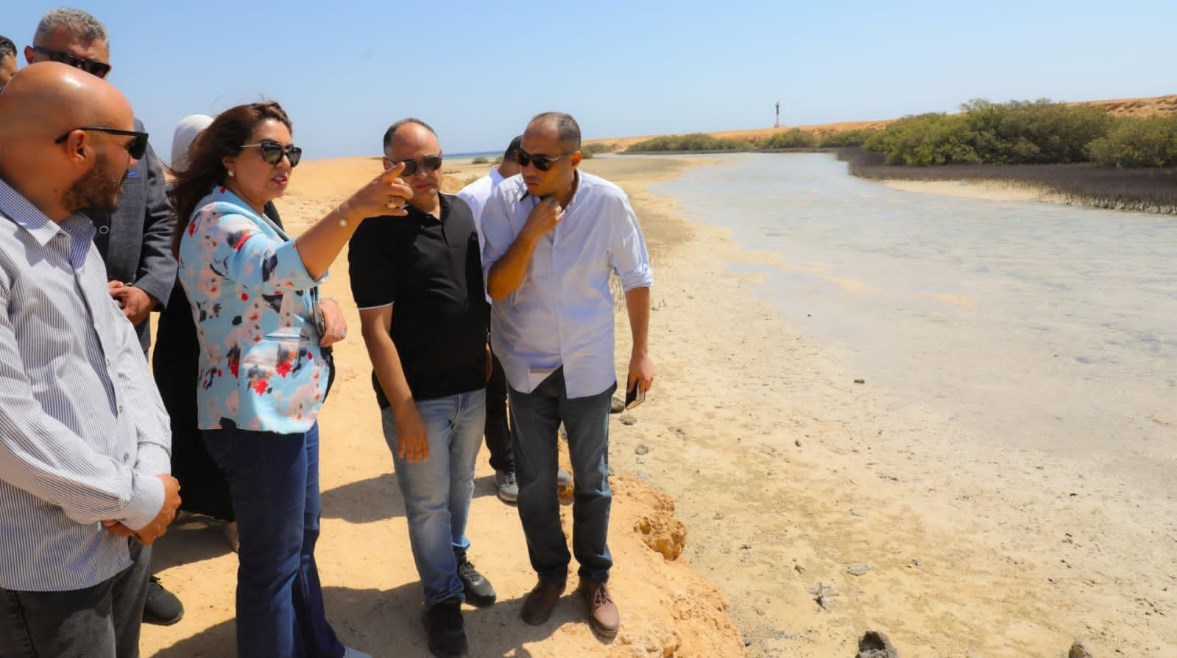جانب من جولة وزيرة التنمية المحلية بمحمية "رأس محمد"