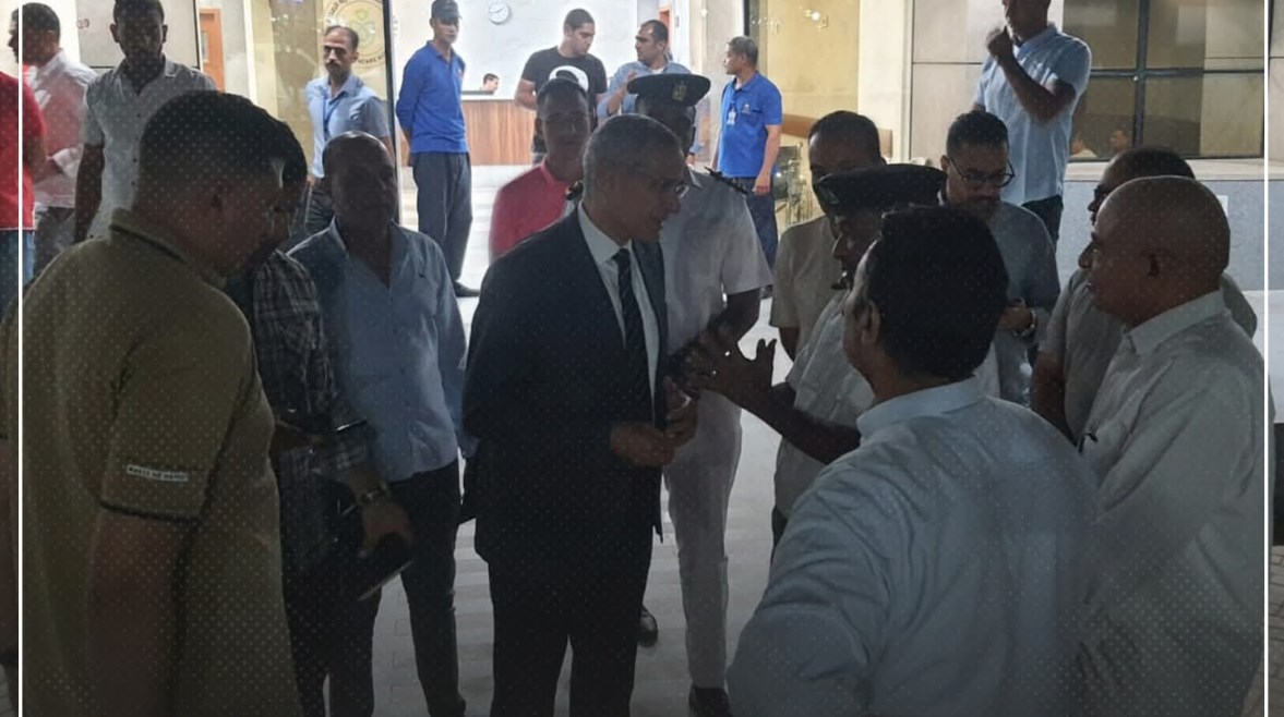 مدير أمن الأقصر يزور مصابي حادث انقلاب أتوبيس الصحراوي الشرقي بالمجمع الطبي الدولي