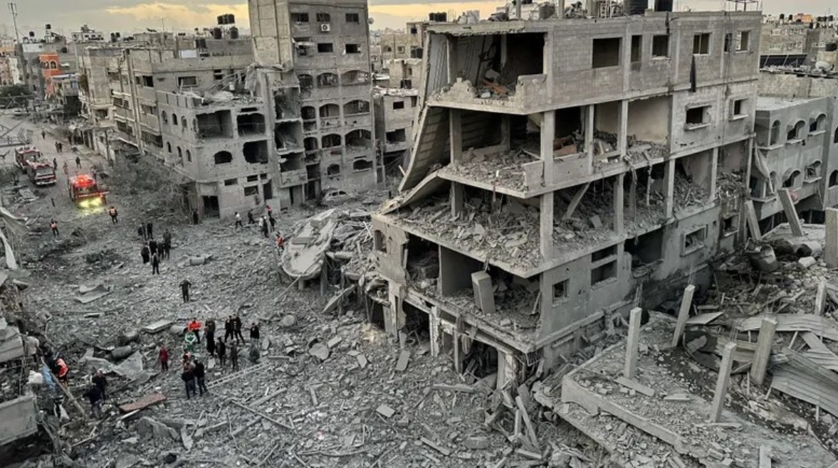 آثار الدمار في غزة جراء الحرب الإسرائيلية