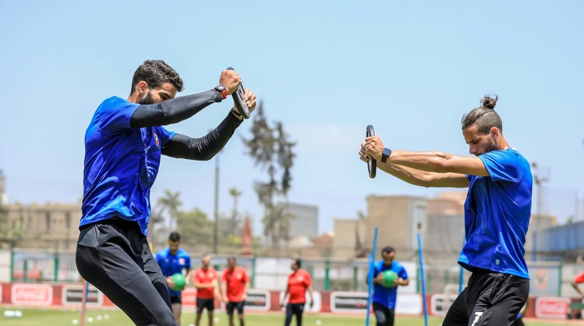 اللاعب رمضان صبحي واللاعب شريف إكرامي اللاعب رمضان صبحي واللاعب شريف إكرامي