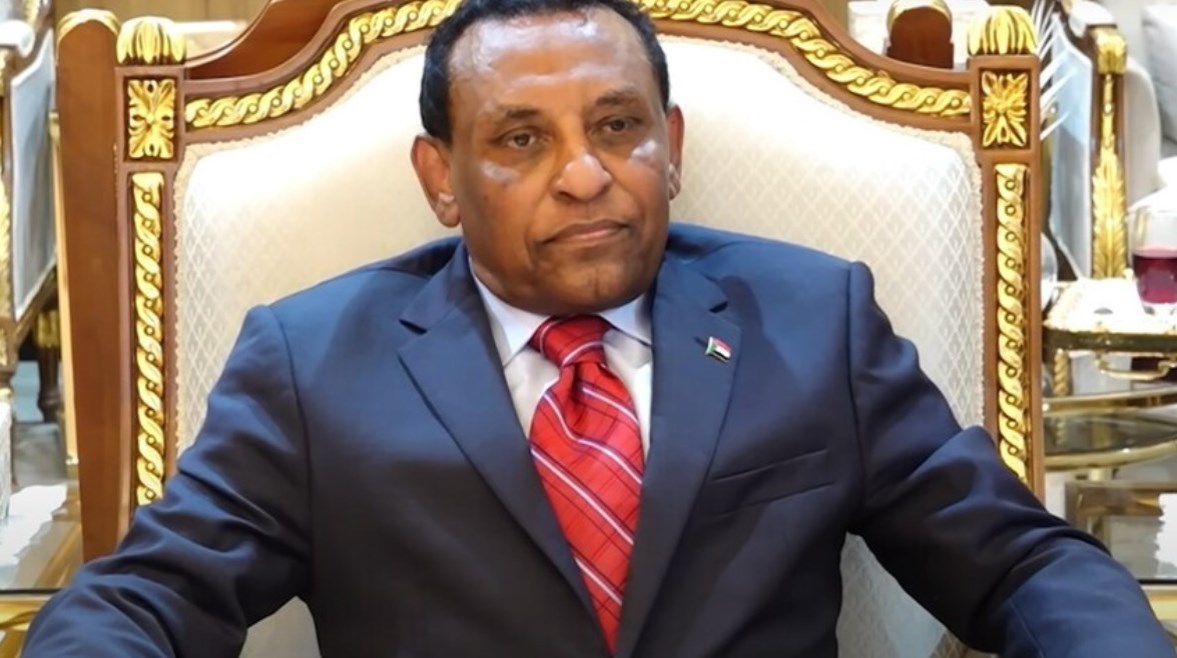 كامل إدريس