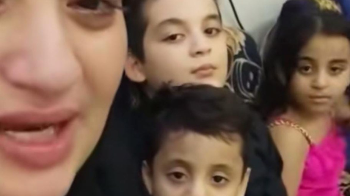 أم تستغيث من مرض نادر أصاب صغارها الثلاثة