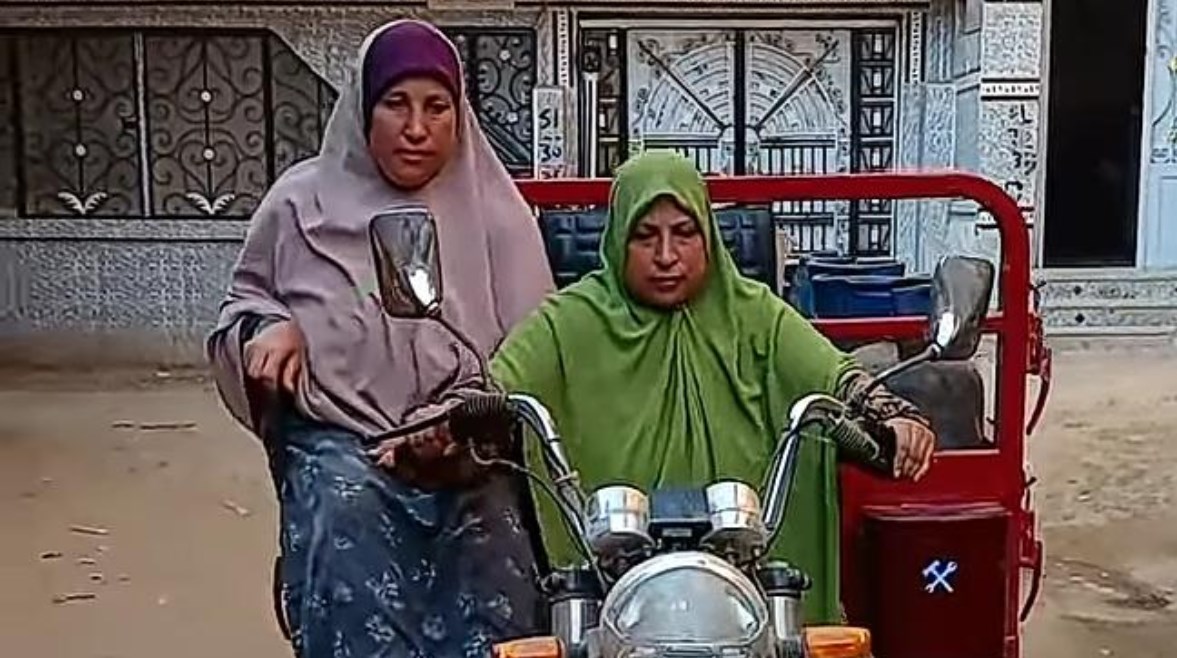 شربات وأختها صباح 